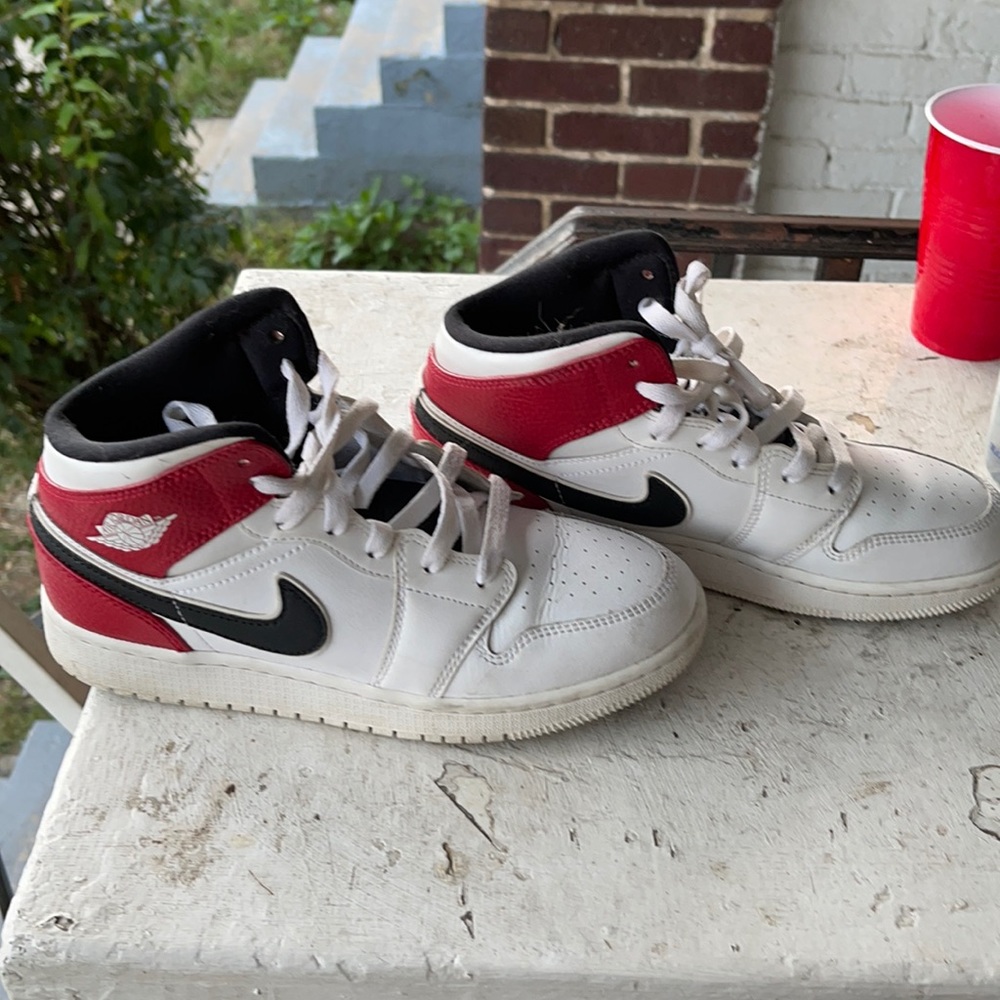 White/red Jordan, size 5.5 and used shoes